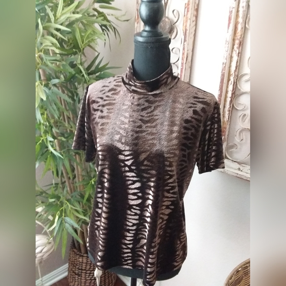 Impressions Tops - IMPRESSIONS Ladies Short Sleeve Top